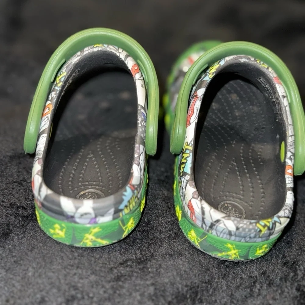 CROCS BUMP IT TMNT CLOG Yth's (M) Black Croslite Slip-On Clogs